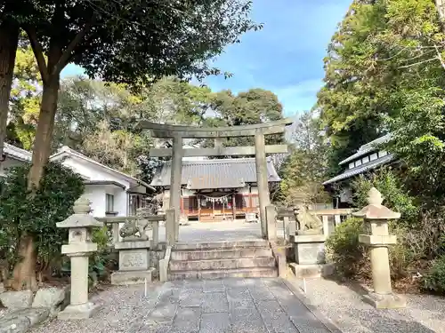 関神社の鳥居