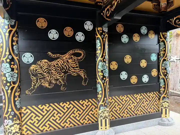 水戸東照宮の{uncategorized: "未分類", other: "その他", undefined: "問題あり", building: "その他建物", grave: "お墓", sacred_gate: "鳥居", guardian: "狛犬", statue: "像", buddha: "仏像", history: "歴史", nature: "自然", garden: "庭園", animal: "動物", pagoda: "塔", temizu: "手水舎", mountain_gate: "山門・神門", sanctuary: "本殿・本堂", subordinate: "末社・摂社", art: "芸術", scenery: "景色", jizo: "地蔵", ema: "絵馬", goshuin: "御朱印", omikuji: "おみくじ", items: "授与品その他", amulet: "お守り", goshuincho: "御朱印帳", eats: "食事", festival: "お祭り", votive_dance: "神楽", shichigosan: "七五三参", wedding: "結婚式", experience: "体験その他", initially: "初詣", around: "周辺", anti_infection: "感染症対策"}