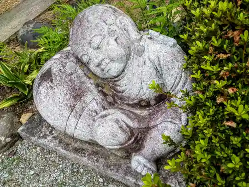 東禅寺の像