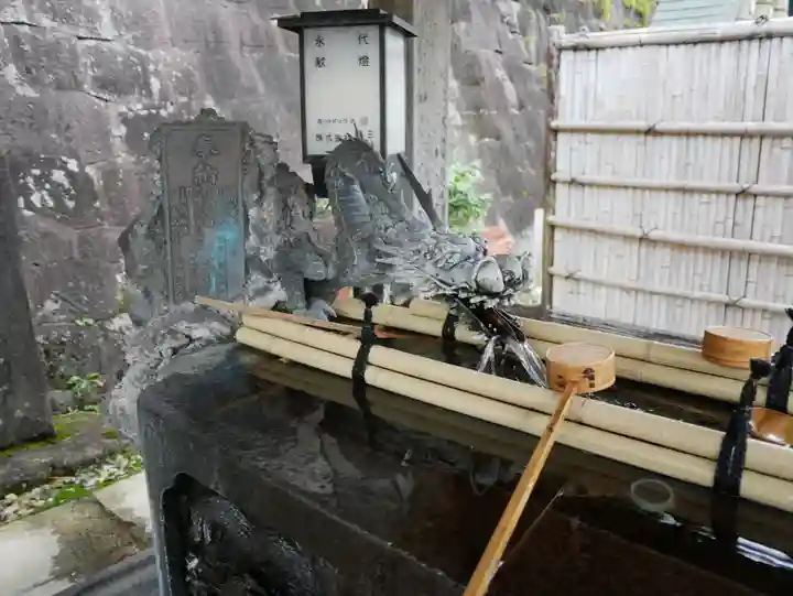 成田山新勝寺の手水舎