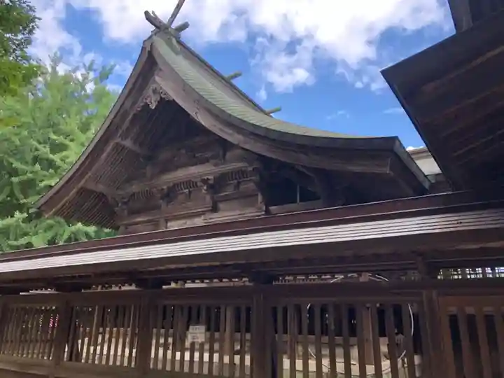與止日女神社の本殿・本堂