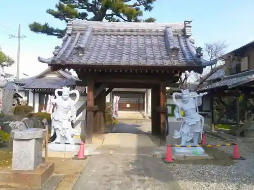 普光山 東照寺の山門