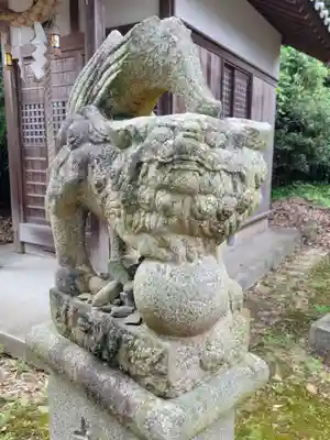 飯積神社の狛犬