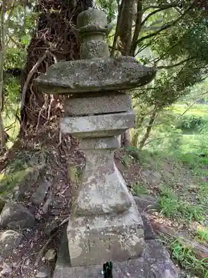 川田不動尊の塔