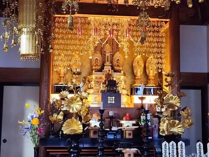 常泉寺の本殿