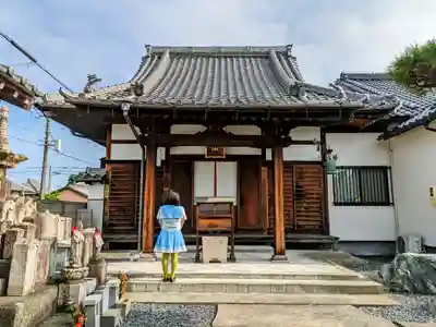 満蔵院の本殿・本堂