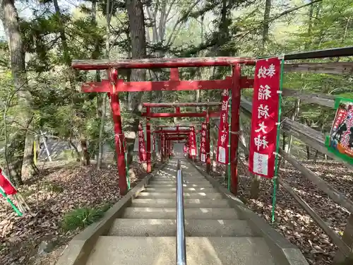 葛葉稲荷神社の鳥居