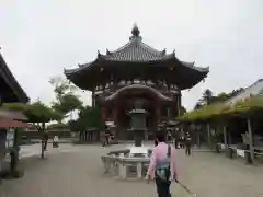 興福寺の本殿