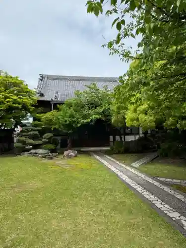 清学寺の{uncategorized: "未分類", other: "その他", undefined: "問題あり", building: "その他建物", grave: "お墓", sacred_gate: "鳥居", guardian: "狛犬", statue: "像", buddha: "仏像", history: "歴史", nature: "自然", garden: "庭園", animal: "動物", pagoda: "塔", temizu: "手水舎", mountain_gate: "山門・神門", sanctuary: "本殿・本堂", subordinate: "末社・摂社", art: "芸術", scenery: "景色", jizo: "地蔵", ema: "絵馬", goshuin: "御朱印", omikuji: "おみくじ", items: "授与品その他", amulet: "お守り", goshuincho: "御朱印帳", eats: "食事", festival: "お祭り", votive_dance: "神楽", shichigosan: "七五三参", wedding: "結婚式", experience: "体験その他", initially: "初詣", around: "周辺", anti_infection: "感染症対策"}
