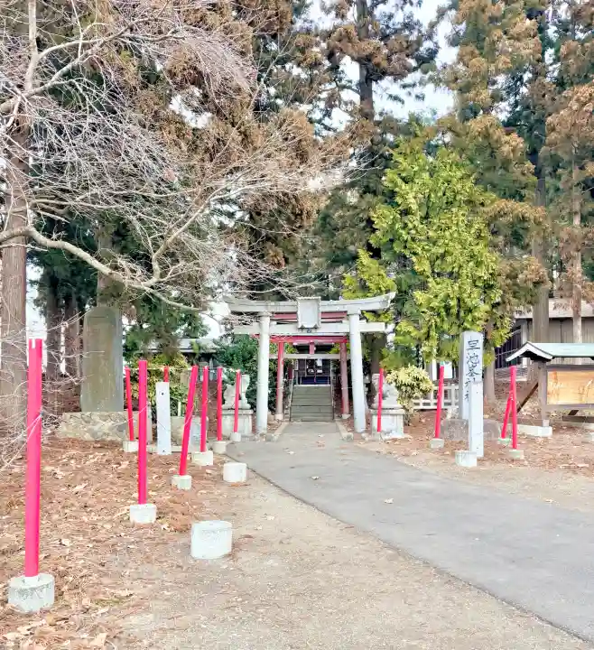 早池峯神社の{uncategorized: "未分類", other: "その他", undefined: "問題あり", building: "その他建物", grave: "お墓", sacred_gate: "鳥居", guardian: "狛犬", statue: "像", buddha: "仏像", history: "歴史", nature: "自然", garden: "庭園", animal: "動物", pagoda: "塔", temizu: "手水舎", mountain_gate: "山門・神門", sanctuary: "本殿・本堂", subordinate: "末社・摂社", art: "芸術", scenery: "景色", jizo: "地蔵", ema: "絵馬", goshuin: "御朱印", omikuji: "おみくじ", items: "授与品その他", amulet: "お守り", goshuincho: "御朱印帳", eats: "食事", festival: "お祭り", votive_dance: "神楽", shichigosan: "七五三参", wedding: "結婚式", experience: "体験その他", initially: "初詣", around: "周辺", anti_infection: "感染症対策"}