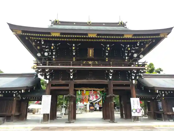 真清田神社の山門・神門