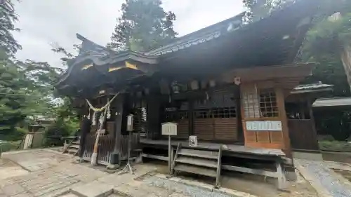 雄琴神社の本殿・本堂