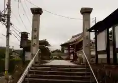 芳泉寺の建物その他