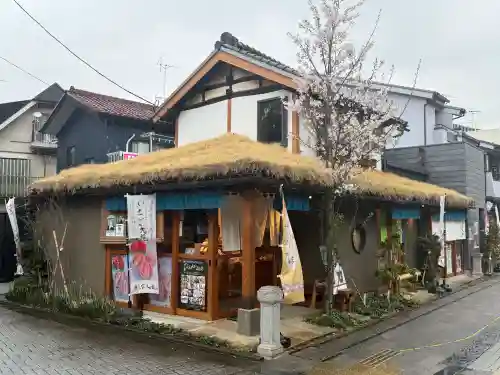 箭弓稲荷神社の{uncategorized: "未分類", other: "その他", undefined: "問題あり", building: "その他建物", grave: "お墓", sacred_gate: "鳥居", guardian: "狛犬", statue: "像", buddha: "仏像", history: "歴史", nature: "自然", garden: "庭園", animal: "動物", pagoda: "塔", temizu: "手水舎", mountain_gate: "山門・神門", sanctuary: "本殿・本堂", subordinate: "末社・摂社", art: "芸術", scenery: "景色", jizo: "地蔵", ema: "絵馬", goshuin: "御朱印", omikuji: "おみくじ", items: "授与品その他", amulet: "お守り", goshuincho: "御朱印帳", eats: "食事", festival: "お祭り", votive_dance: "神楽", shichigosan: "七五三参", wedding: "結婚式", experience: "体験その他", initially: "初詣", around: "周辺", anti_infection: "感染症対策"}