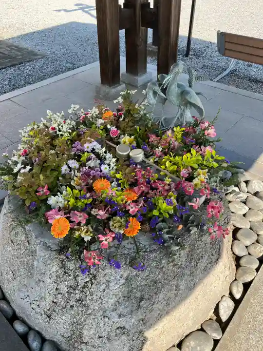 白鷺神社の{uncategorized: "未分類", other: "その他", undefined: "問題あり", building: "その他建物", grave: "お墓", sacred_gate: "鳥居", guardian: "狛犬", statue: "像", buddha: "仏像", history: "歴史", nature: "自然", garden: "庭園", animal: "動物", pagoda: "塔", temizu: "手水舎", mountain_gate: "山門・神門", sanctuary: "本殿・本堂", subordinate: "末社・摂社", art: "芸術", scenery: "景色", jizo: "地蔵", ema: "絵馬", goshuin: "御朱印", omikuji: "おみくじ", items: "授与品その他", amulet: "お守り", goshuincho: "御朱印帳", eats: "食事", festival: "お祭り", votive_dance: "神楽", shichigosan: "七五三参", wedding: "結婚式", experience: "体験その他", initially: "初詣", around: "周辺", anti_infection: "感染症対策"}