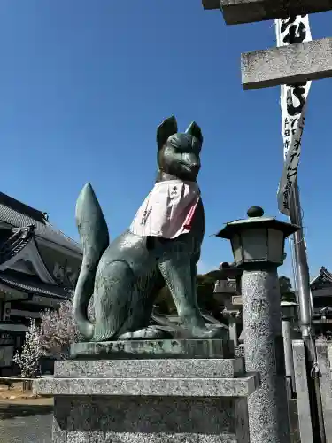 豊川閣　妙厳寺の{uncategorized: "未分類", other: "その他", undefined: "問題あり", building: "その他建物", grave: "お墓", sacred_gate: "鳥居", guardian: "狛犬", statue: "像", buddha: "仏像", history: "歴史", nature: "自然", garden: "庭園", animal: "動物", pagoda: "塔", temizu: "手水舎", mountain_gate: "山門・神門", sanctuary: "本殿・本堂", subordinate: "末社・摂社", art: "芸術", scenery: "景色", jizo: "地蔵", ema: "絵馬", goshuin: "御朱印", omikuji: "おみくじ", items: "授与品その他", amulet: "お守り", goshuincho: "御朱印帳", eats: "食事", festival: "お祭り", votive_dance: "神楽", shichigosan: "七五三参", wedding: "結婚式", experience: "体験その他", initially: "初詣", around: "周辺", anti_infection: "感染症対策"}