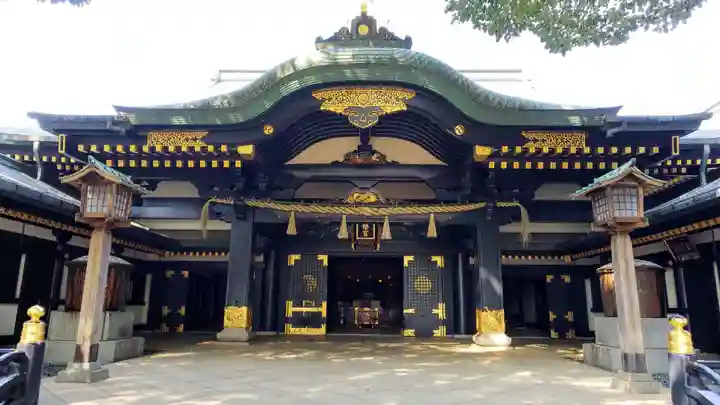穴八幡宮の本殿・本堂