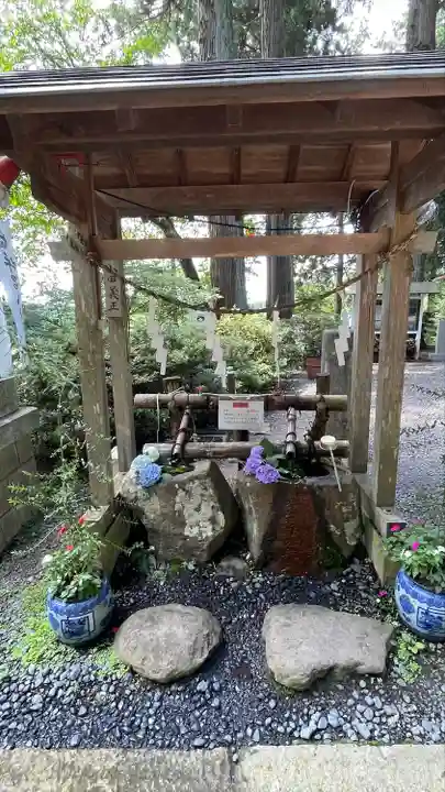 坪沼八幡神社の手水舎