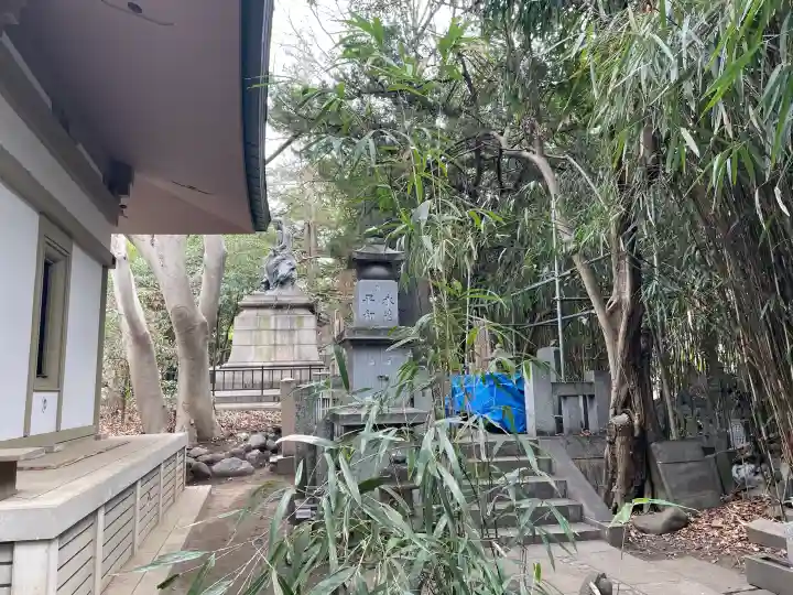 普門院の{uncategorized: "未分類", other: "その他", undefined: "問題あり", building: "その他建物", grave: "お墓", sacred_gate: "鳥居", guardian: "狛犬", statue: "像", buddha: "仏像", history: "歴史", nature: "自然", garden: "庭園", animal: "動物", pagoda: "塔", temizu: "手水舎", mountain_gate: "山門・神門", sanctuary: "本殿・本堂", subordinate: "末社・摂社", art: "芸術", scenery: "景色", jizo: "地蔵", ema: "絵馬", goshuin: "御朱印", omikuji: "おみくじ", items: "授与品その他", amulet: "お守り", goshuincho: "御朱印帳", eats: "食事", festival: "お祭り", votive_dance: "神楽", shichigosan: "七五三参", wedding: "結婚式", experience: "体験その他", initially: "初詣", around: "周辺", anti_infection: "感染症対策"}