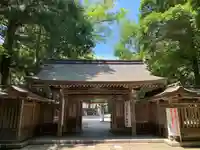 雄山神社前立社壇の山門・神門