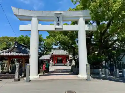 八代神社の{uncategorized: "未分類", other: "その他", undefined: "問題あり", building: "その他建物", grave: "お墓", sacred_gate: "鳥居", guardian: "狛犬", statue: "像", buddha: "仏像", history: "歴史", nature: "自然", garden: "庭園", animal: "動物", pagoda: "塔", temizu: "手水舎", mountain_gate: "山門・神門", sanctuary: "本殿・本堂", subordinate: "末社・摂社", art: "芸術", scenery: "景色", jizo: "地蔵", ema: "絵馬", goshuin: "御朱印", omikuji: "おみくじ", items: "授与品その他", amulet: "お守り", goshuincho: "御朱印帳", eats: "食事", festival: "お祭り", votive_dance: "神楽", shichigosan: "七五三参", wedding: "結婚式", experience: "体験その他", initially: "初詣", around: "周辺", anti_infection: "感染症対策"}