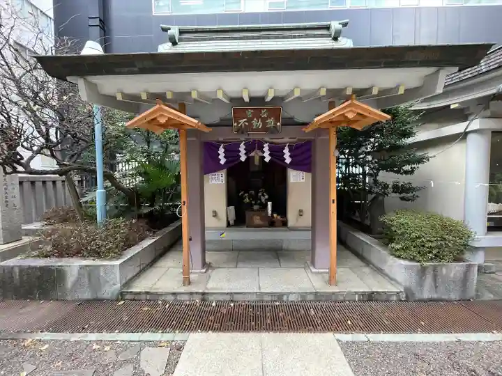 宮益御嶽神社の末社・摂社