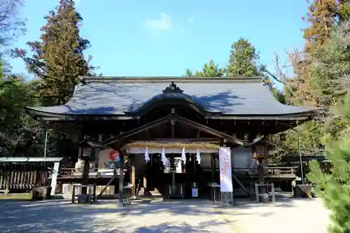 大和神社の本殿