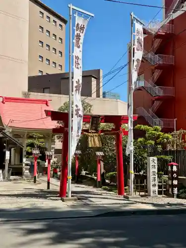 瀧澤神社の{uncategorized: "未分類", other: "その他", undefined: "問題あり", building: "その他建物", grave: "お墓", sacred_gate: "鳥居", guardian: "狛犬", statue: "像", buddha: "仏像", history: "歴史", nature: "自然", garden: "庭園", animal: "動物", pagoda: "塔", temizu: "手水舎", mountain_gate: "山門・神門", sanctuary: "本殿・本堂", subordinate: "末社・摂社", art: "芸術", scenery: "景色", jizo: "地蔵", ema: "絵馬", goshuin: "御朱印", omikuji: "おみくじ", items: "授与品その他", amulet: "お守り", goshuincho: "御朱印帳", eats: "食事", festival: "お祭り", votive_dance: "神楽", shichigosan: "七五三参", wedding: "結婚式", experience: "体験その他", initially: "初詣", around: "周辺", anti_infection: "感染症対策"}
