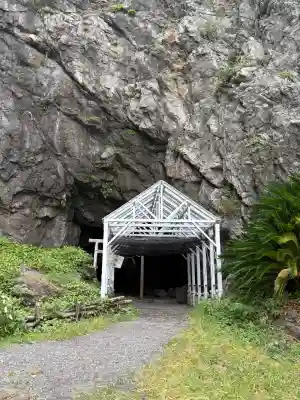 御厨人窟・神明窟(高知県)