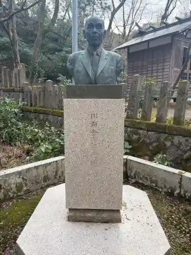 春日山神社の{uncategorized: "未分類", other: "その他", undefined: "問題あり", building: "その他建物", grave: "お墓", sacred_gate: "鳥居", guardian: "狛犬", statue: "像", buddha: "仏像", history: "歴史", nature: "自然", garden: "庭園", animal: "動物", pagoda: "塔", temizu: "手水舎", mountain_gate: "山門・神門", sanctuary: "本殿・本堂", subordinate: "末社・摂社", art: "芸術", scenery: "景色", jizo: "地蔵", ema: "絵馬", goshuin: "御朱印", omikuji: "おみくじ", items: "授与品その他", amulet: "お守り", goshuincho: "御朱印帳", eats: "食事", festival: "お祭り", votive_dance: "神楽", shichigosan: "七五三参", wedding: "結婚式", experience: "体験その他", initially: "初詣", around: "周辺", anti_infection: "感染症対策"}