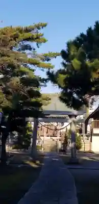 諏訪神社の鳥居