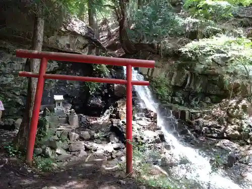 母の白滝神社(山梨県)