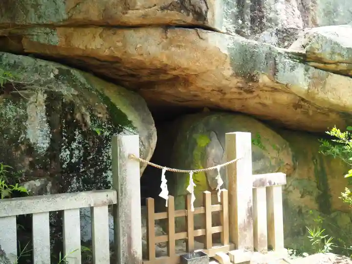 一乗寺の{uncategorized: "未分類", other: "その他", undefined: "問題あり", building: "その他建物", grave: "お墓", sacred_gate: "鳥居", guardian: "狛犬", statue: "像", buddha: "仏像", history: "歴史", nature: "自然", garden: "庭園", animal: "動物", pagoda: "塔", temizu: "手水舎", mountain_gate: "山門・神門", sanctuary: "本殿・本堂", subordinate: "末社・摂社", art: "芸術", scenery: "景色", jizo: "地蔵", ema: "絵馬", goshuin: "御朱印", omikuji: "おみくじ", items: "授与品その他", amulet: "お守り", goshuincho: "御朱印帳", eats: "食事", festival: "お祭り", votive_dance: "神楽", shichigosan: "七五三参", wedding: "結婚式", experience: "体験その他", initially: "初詣", around: "周辺", anti_infection: "感染症対策"}