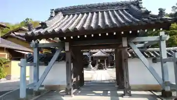 蔵田寺の山門・神門