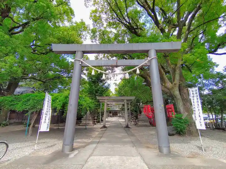 六所社(下飯田)の鳥居
