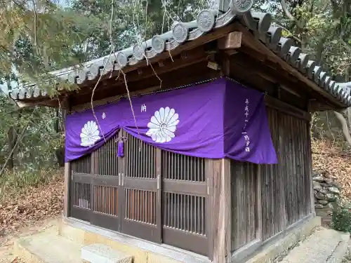 安岡寺の{uncategorized: "未分類", other: "その他", undefined: "問題あり", building: "その他建物", grave: "お墓", sacred_gate: "鳥居", guardian: "狛犬", statue: "像", buddha: "仏像", history: "歴史", nature: "自然", garden: "庭園", animal: "動物", pagoda: "塔", temizu: "手水舎", mountain_gate: "山門・神門", sanctuary: "本殿・本堂", subordinate: "末社・摂社", art: "芸術", scenery: "景色", jizo: "地蔵", ema: "絵馬", goshuin: "御朱印", omikuji: "おみくじ", items: "授与品その他", amulet: "お守り", goshuincho: "御朱印帳", eats: "食事", festival: "お祭り", votive_dance: "神楽", shichigosan: "七五三参", wedding: "結婚式", experience: "体験その他", initially: "初詣", around: "周辺", anti_infection: "感染症対策"}