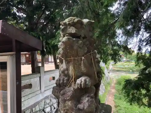 城山神社の狛犬