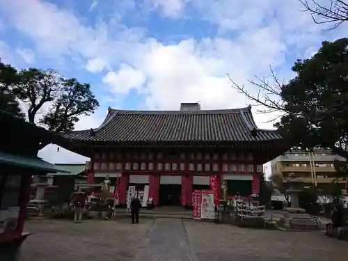 愛染堂勝鬘院の本殿・本堂