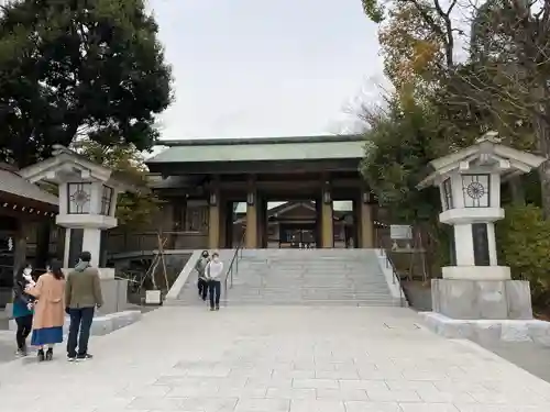 東郷神社の山門