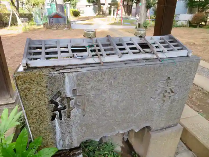 西向天神社の手水舎
