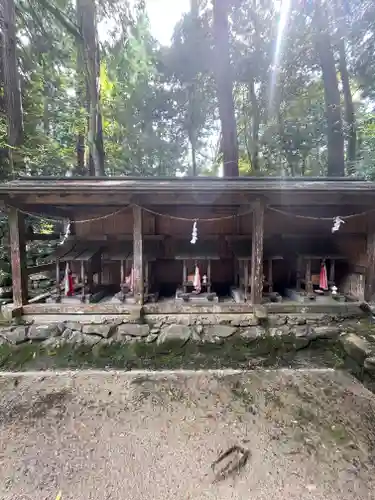 融神社の末社・摂社