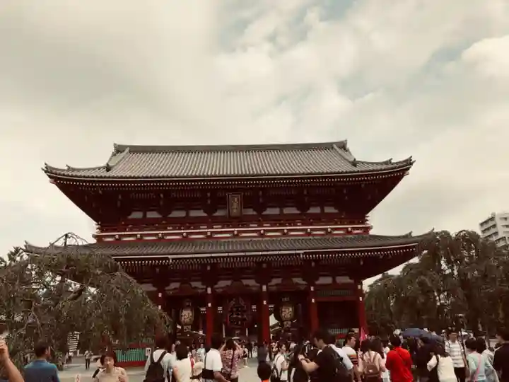 浅草寺の山門・神門