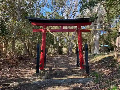 諏訪神社の鳥居