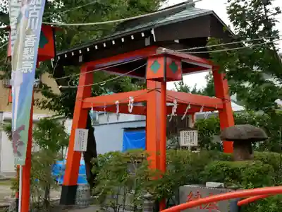 塚越稲荷神社の手水舎