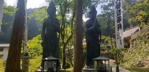 華厳寺の仏像