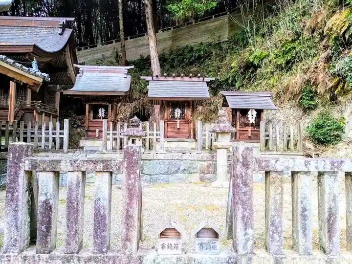 矢田八幡神社の末社・摂社