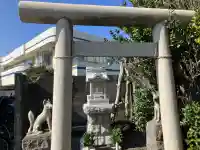 稲荷社の{uncategorized: "未分類", other: "その他", undefined: "問題あり", building: "その他建物", grave: "お墓", sacred_gate: "鳥居", guardian: "狛犬", statue: "像", buddha: "仏像", history: "歴史", nature: "自然", garden: "庭園", animal: "動物", pagoda: "塔", temizu: "手水舎", mountain_gate: "山門・神門", sanctuary: "本殿・本堂", subordinate: "末社・摂社", art: "芸術", scenery: "景色", jizo: "地蔵", ema: "絵馬", goshuin: "御朱印", omikuji: "おみくじ", items: "授与品その他", amulet: "お守り", goshuincho: "御朱印帳", eats: "食事", festival: "お祭り", votive_dance: "神楽", shichigosan: "七五三参", wedding: "結婚式", experience: "体験その他", initially: "初詣", around: "周辺", anti_infection: "感染症対策"}