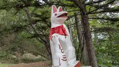 豊受稲荷神社の狛犬