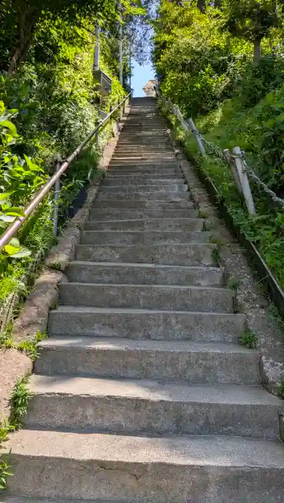 思金神社の{uncategorized: "未分類", other: "その他", undefined: "問題あり", building: "その他建物", grave: "お墓", sacred_gate: "鳥居", guardian: "狛犬", statue: "像", buddha: "仏像", history: "歴史", nature: "自然", garden: "庭園", animal: "動物", pagoda: "塔", temizu: "手水舎", mountain_gate: "山門・神門", sanctuary: "本殿・本堂", subordinate: "末社・摂社", art: "芸術", scenery: "景色", jizo: "地蔵", ema: "絵馬", goshuin: "御朱印", omikuji: "おみくじ", items: "授与品その他", amulet: "お守り", goshuincho: "御朱印帳", eats: "食事", festival: "お祭り", votive_dance: "神楽", shichigosan: "七五三参", wedding: "結婚式", experience: "体験その他", initially: "初詣", around: "周辺", anti_infection: "感染症対策"}