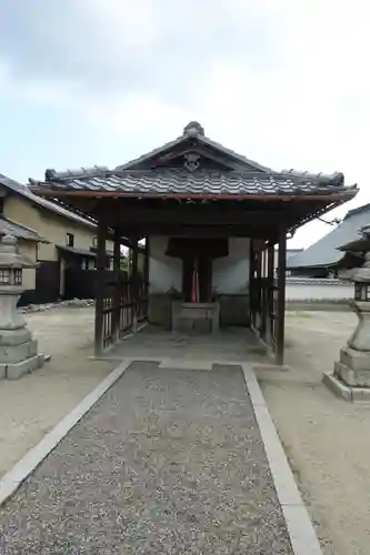 市殿神社の本殿・本堂